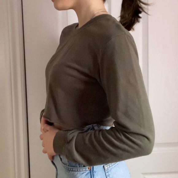 cropped crew neck - Picture 3 of 4